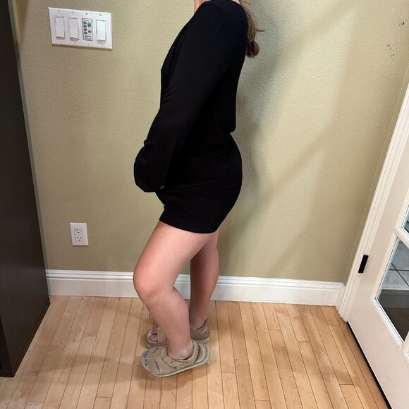 WET SEAL Low Cut V Neck Long Sleeve Knit Romper - size XS - Picture 5 of 10